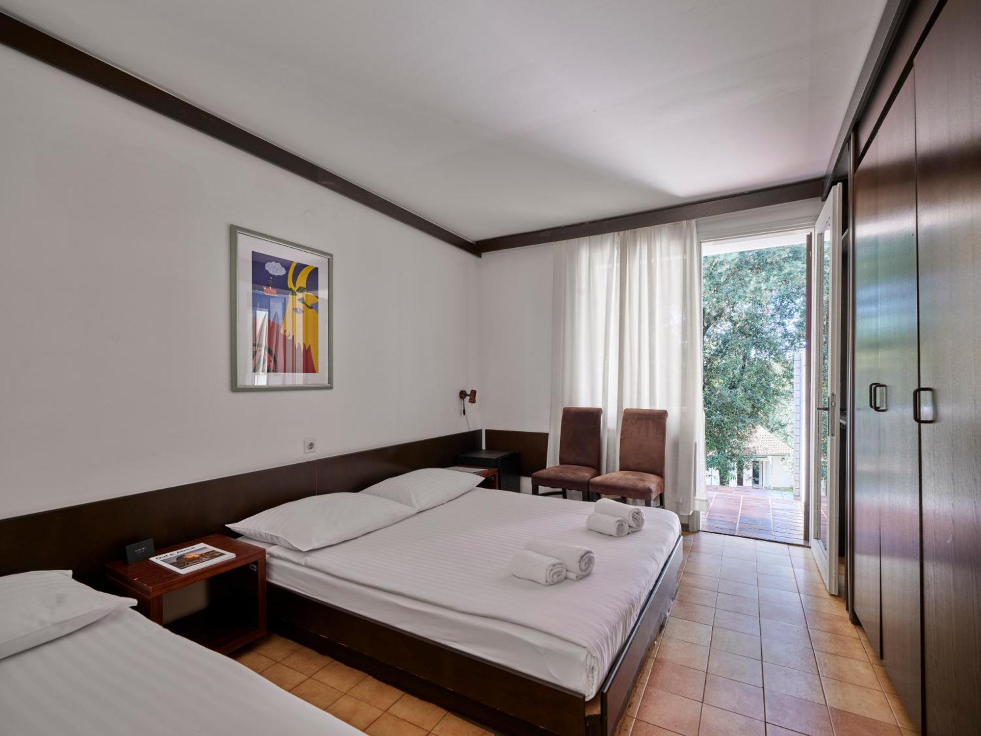Koversada Rooms เวอร์ซาร์ ภายนอก รูปภาพ