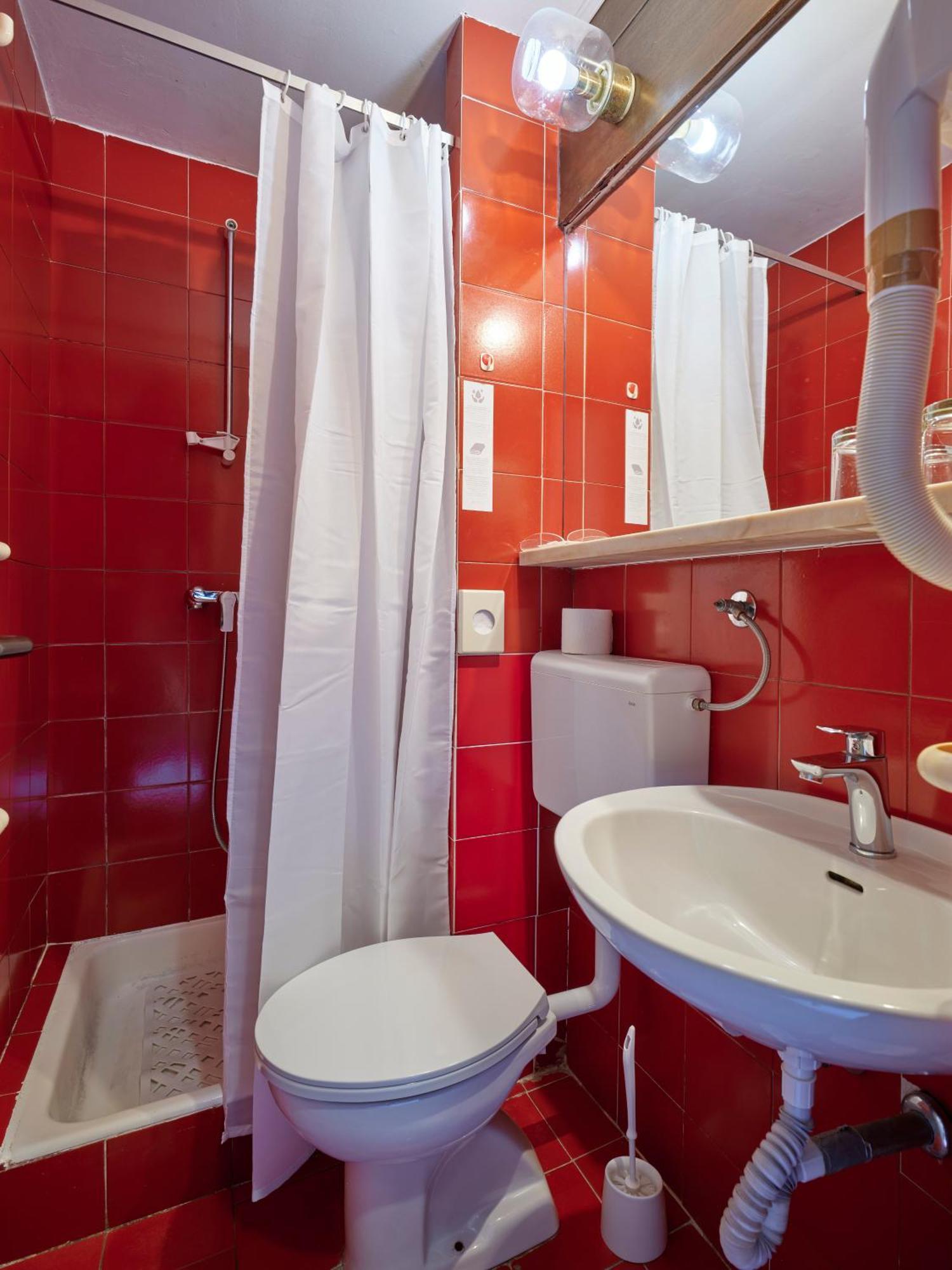 Koversada Rooms เวอร์ซาร์ ภายนอก รูปภาพ